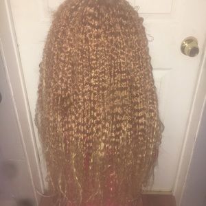 Blonde curly crinkle wig